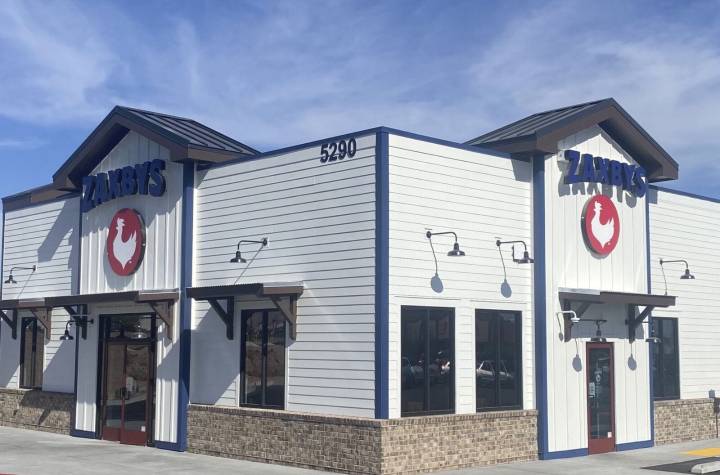 Zaxby’s will open its first Phoenix location Aug. 13