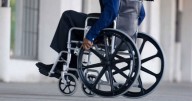 Personas en silla de ruedas: el reto para recibir atención y moverse en CDMX