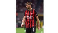 Cremonese sorprende al Milán en San Siro; Giménez debuta con gol anulado