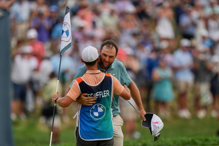 Scottie Scheffler rallies from 4 shots down and wins BMW Championship for 5th victory of the year