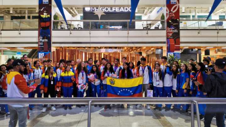 Primera avanzada panamericana aterriza con medallas en Maiquetía