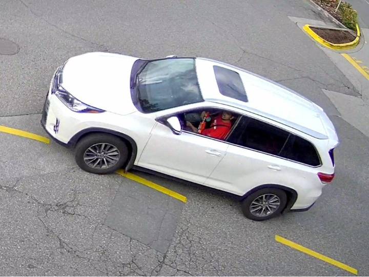 Abbotsford police search for man in white SUV accused of firing pellet gun at strangers