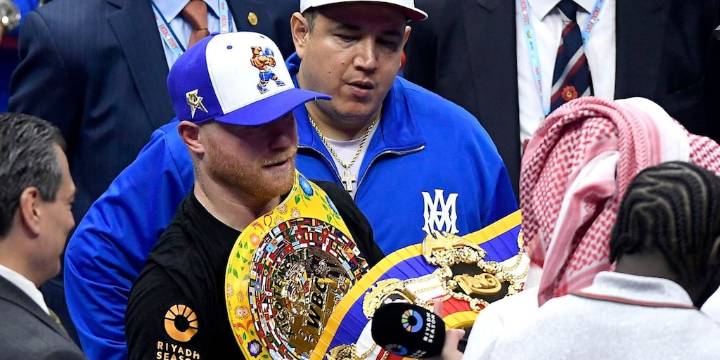 Ex campeón del mundo asegura que Canelo Álvarez puede convertirse en el mejor mexicano de todos los tiempos