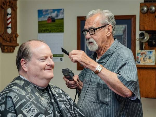 Cutting hair at 84, Sylvania barber has no plans to retire