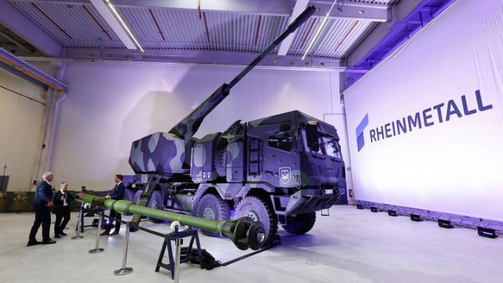Germany boosts ammunition and the military but remains vague on security guarantees for Ukraine