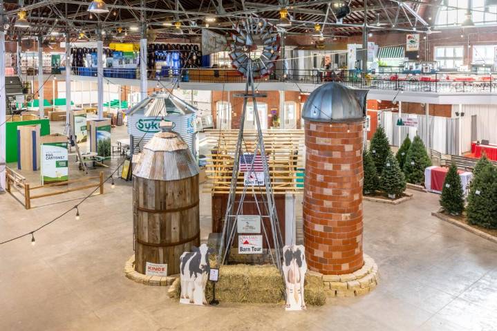 Auction of Iowa State Fair display raises thousands for Iowa Barn Foundation