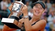 Maria Sharapova and Bryan Brothers enter tennis hall, with surprise appearance by Serena Williams