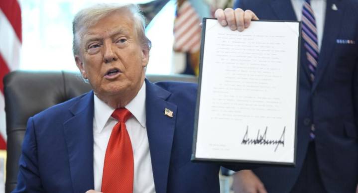 Trump podría entregar cheques de ‘rembolso arancelario’ a ciudadanos de EEUU