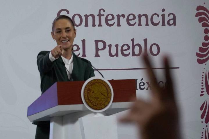 Descarta Sheinbaum bombardeo de EU a cárteles en México