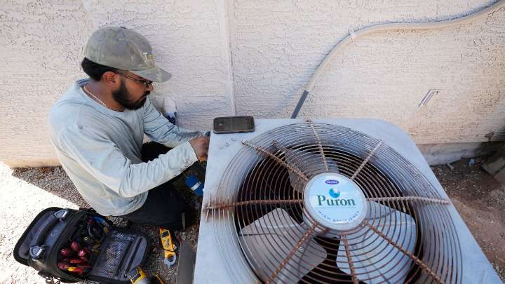 This air conditioning strategy is the sweet spot for saving energy and money, experts say