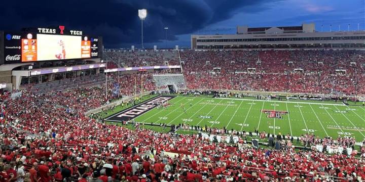 LIVE: Texas Tech leads Arkansas-Pine Bluff as play resumes after 10 p.m.