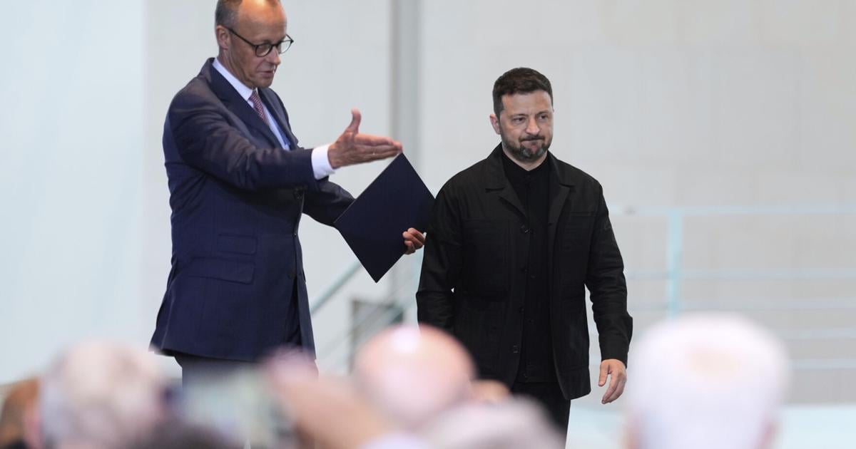 French president says Trump wants to achieve ceasefire at upcoming Alaska summit