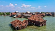 Indonesia proyecta un dique de 80.000 millones de dólares: ¿Puede salvar una costa que se hunde bajo el mar?