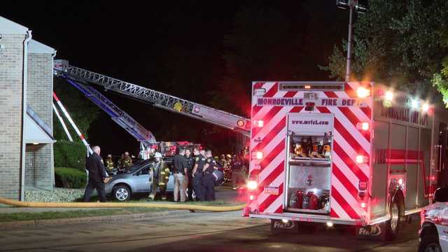 Fire breaks out at apartment complex in Monroeville