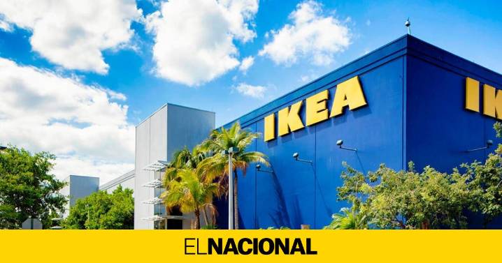 Ikea tiene una nueva mini mesa color naranja que sirve para todo