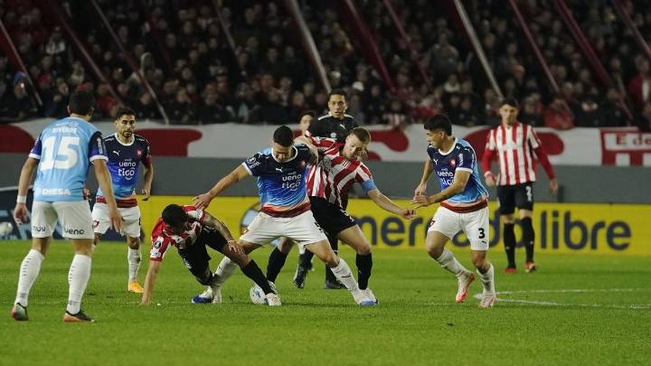 Estudiantes empató con Cerro Porteño y avanzó a cuartos de final de la Copa Libertadores