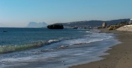 No creerás que estas playas estén en Marbella y Estepona: parecen de otro mundo y reina la tranquilidad