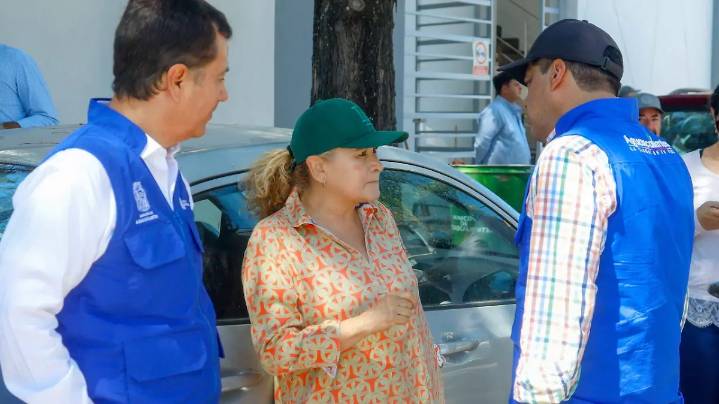 Tras explosión en Valle del Campestre, Leo Montañez recorre zona afectada para brindar apoyo a vecinos