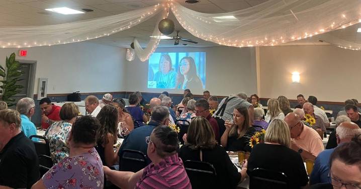 Columbus Area United Way honors donors during Bridgebuilder dinner