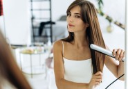 Alisarse el cabello podría dañar los pulmones: un nuevo estudio revela riesgos invisibles del peinado con calor