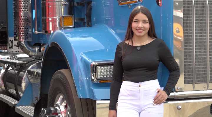 No más estereotipos: Danna Arango, la mujer que mezcla belleza y poder al volante