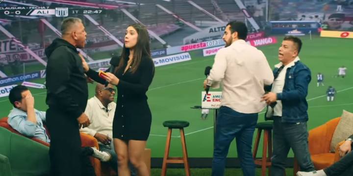 Puma Carranza explotó y quiso pegarle a periodista en pleno debate sobre el clásico Universitario vs Alianza Lima