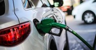 Baja la bencina: revisa el precio del combustible para los próximos días