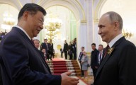 Putin llega a China para una cumbre clave organizada por Xi