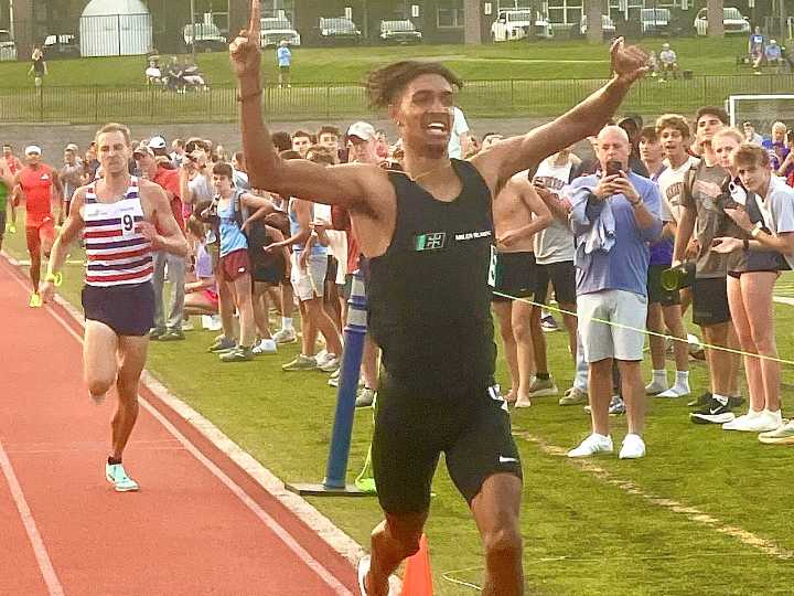 Staten Island’s Will ‘The Thrill’ Cuthbertson goes sub four in the mile