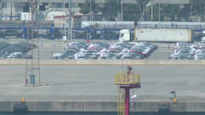 El puerto de Barcelona concentra más del 80% de los coches chinos que llegan a España