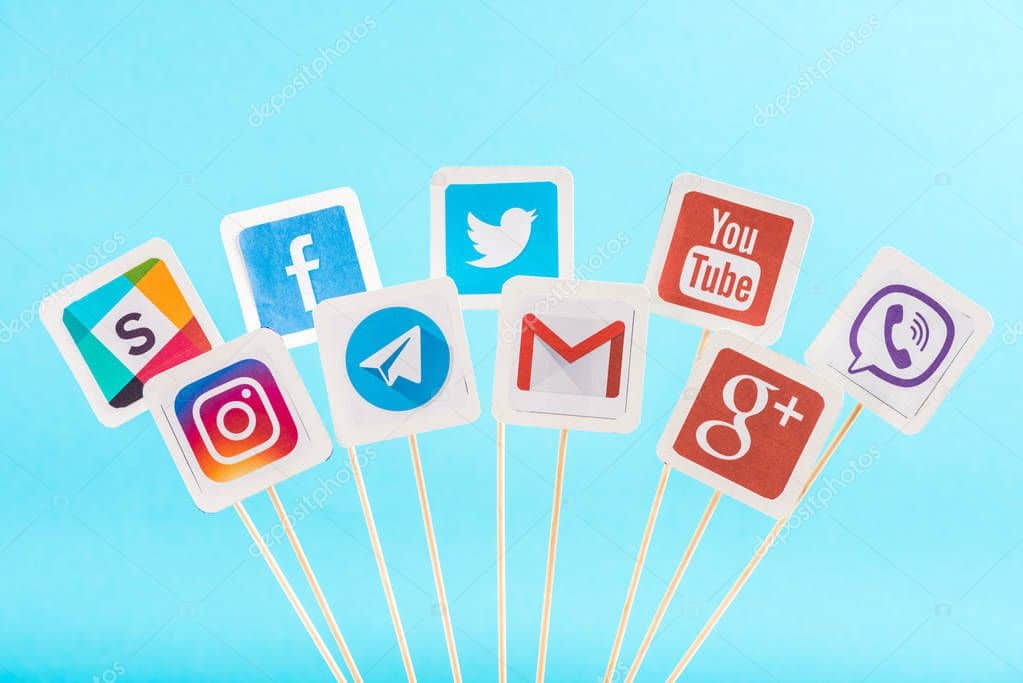 The Role of Social Media in Outbreak Detection: How Diners’ Posts Help Identify Food Poisoning Clusters