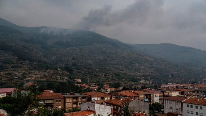 Fotogalería | Séptimo día del fuego de Jarilla, desde diferentes zonas: la vida en los pueblos, el ambiente y las llamas