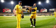 White Sox A.J. Pierzynski, Mark Buehrle play with Savannah Bananas
