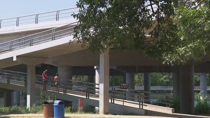 I-35 construction: Parking lot under bridge to close Sunday; more closures, detours to come
