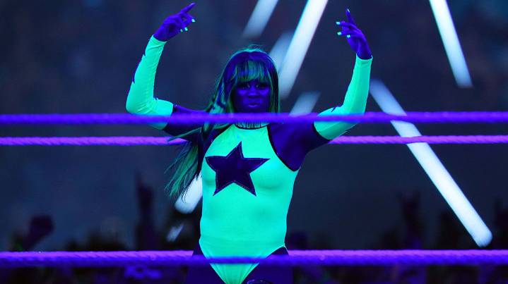 WWE’s Becky Lynch disses ‘irresponsible’ Naomi after pregnancy announcement