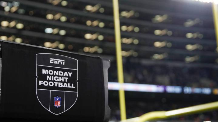 NFL, ESPN reach nonbinding agreement for sale of NFL Network