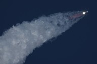 Latest launch of SpaceX's Starship deploys 8 dummy satellites, then splashes down into Indian Ocean