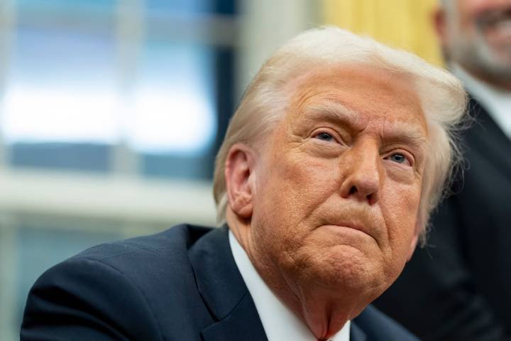 Corte en EEUU anula multa de US$464 millones contra Trump en caso civil