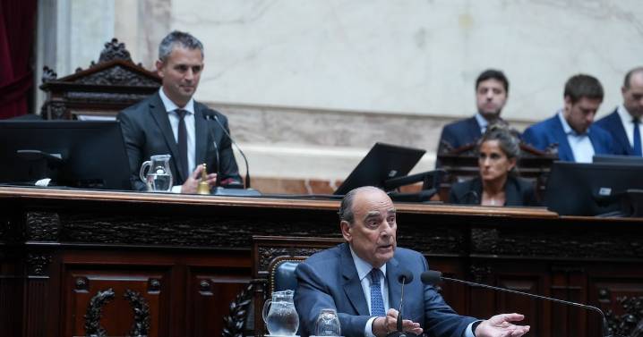 Gobierno de Milei ensaya defensa por presuntos retornos y asegura que son “una operación política”