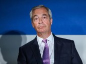 Nigel Farage outlines plan to expel small-boat migrants from Britain