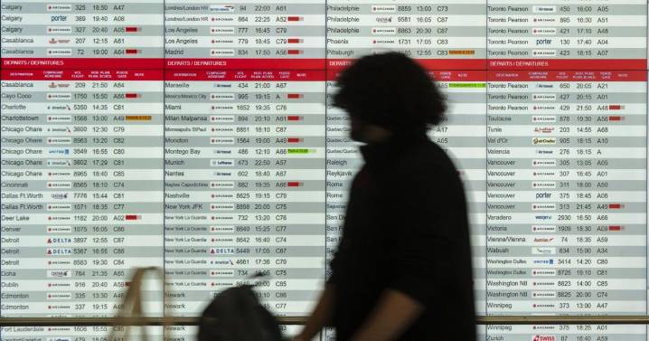 Gobierno obliga a Air Canada y auxiliares de vuelo a volver al trabajo y entrar en arbitraje
