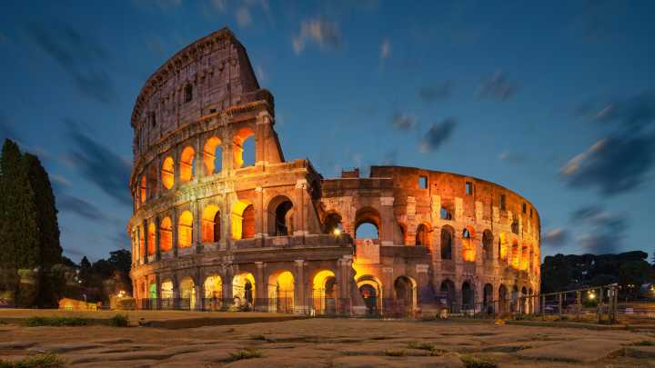 Guide collapses and dies in front of horrified tourists she was showing around Rome’s iconic Colosseum