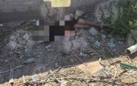 Hombre es asesinado a balazos en baldio de Juárez