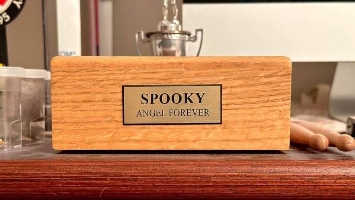 Can you bury a body at home? Scatter ashes anywhere? What Florida law says.