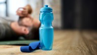 ¿Estás lavando tu botella de agua lo suficiente? Ahí te van 5 consejos para mantenerla limpia