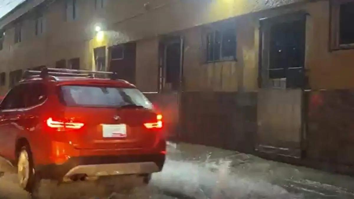 Lluvias dejan encharcamientos en el centro y el sur de Puebla capital