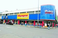 Popular cadena de retail colombiana anunció la apertura de vacantes para temporada de fin de año, ¿cómo postularse?