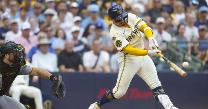 Brewers beat the Pirates 12-5 to extend their winning streak to 12 games