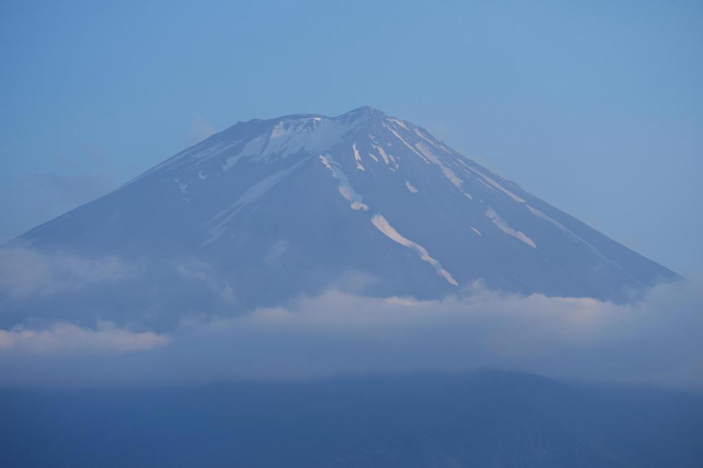 Japan uses AI-generated eruption of Mount Fuji to prepare Tokyo for worst