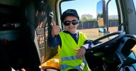 Niño soñaba con ser recolector de basura en Los Ángeles: cumplieron su sueño por un día